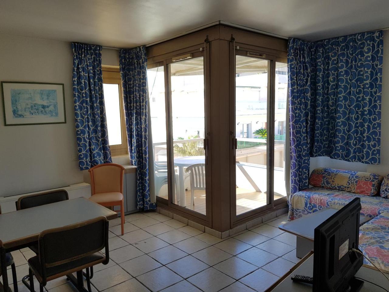 Residence Couleurs Soleil, Juan Les Pins Antibes Bagian luar foto